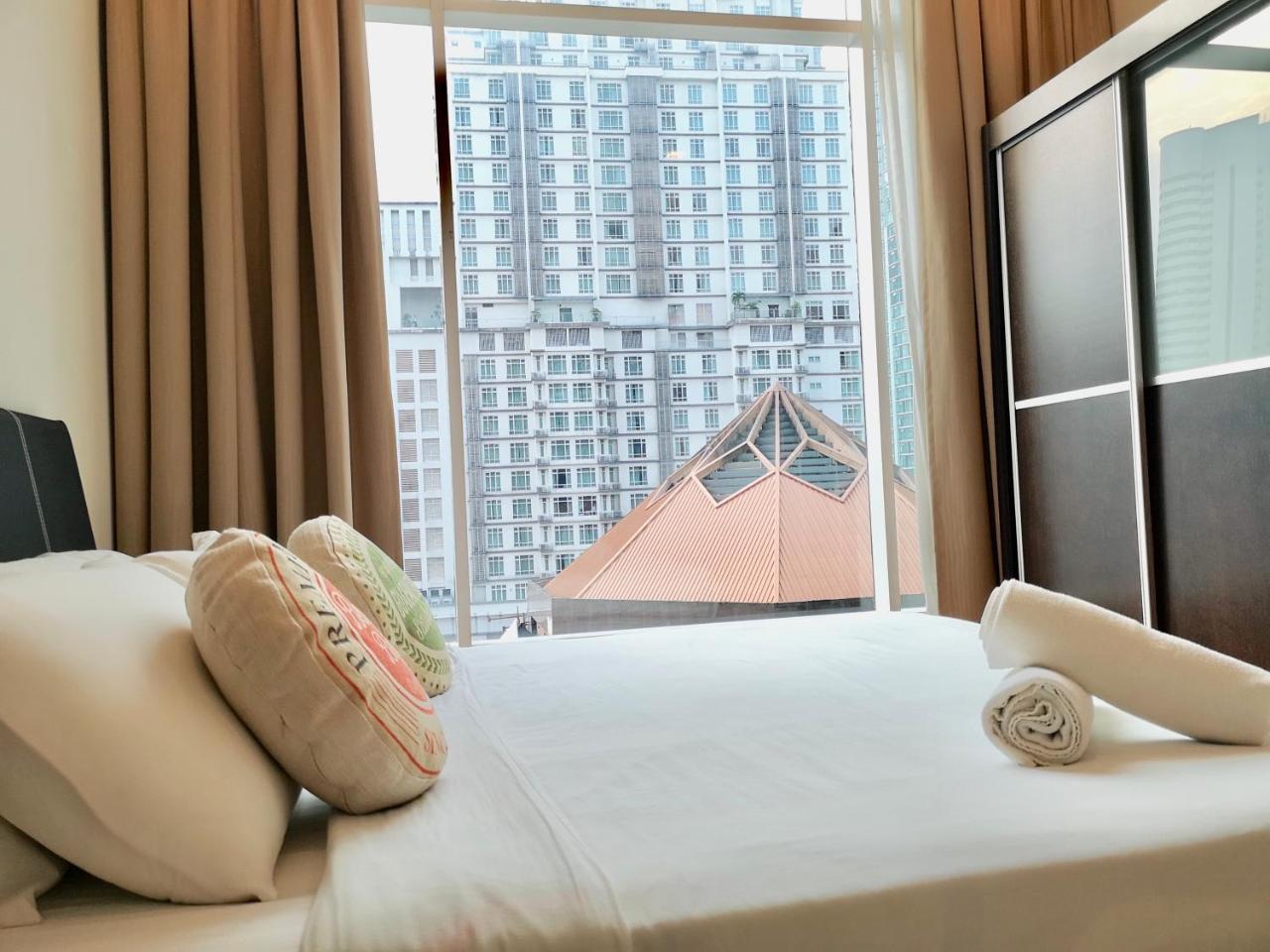 Soho Suites Klcc By Pnut Klcc View Kuala Lumpur Exterior photo